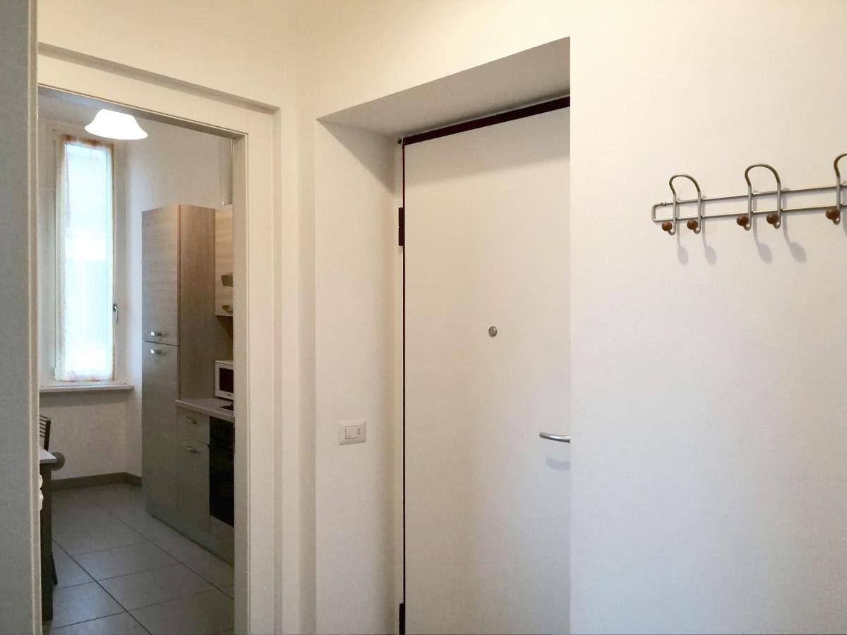 Appartamento Aida - Near The Center With Private Parking E Ac Como Bagian luar foto