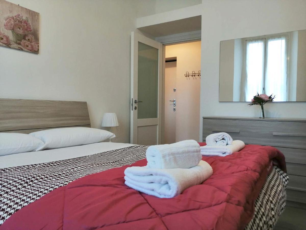 Appartamento Aida - Near The Center With Private Parking E Ac Como Bagian luar foto